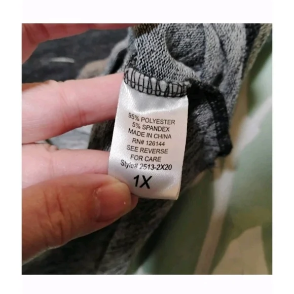 Chevron Patterned Women's Blouse - Black, Gray, Green - Picture 7 of 11